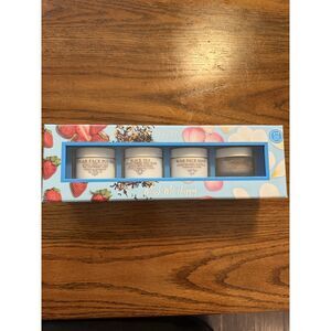 New in Box Fresh Beauty Mask me Happy Mini Mask Set 4x